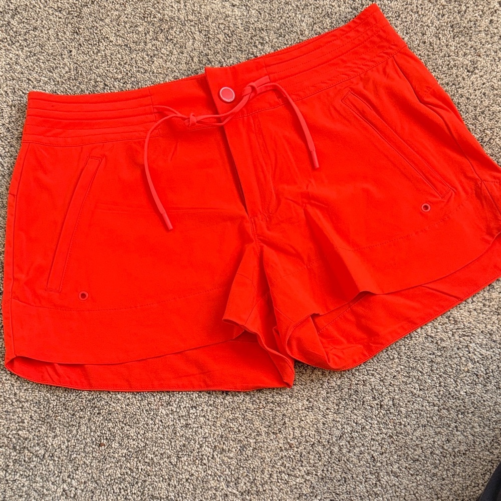 Athleta shorts bright orange size 4